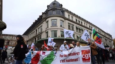 Fransa'da emeklilerden 2026 bütçesine karşı kitlesel protesto