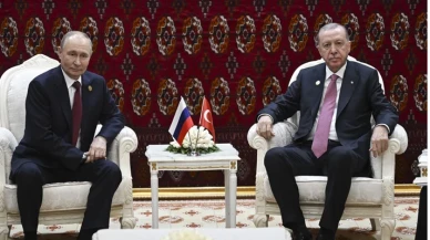Cumhurbaşkanı Erdoğan, Rusya Devlet Başkanı Putin ile Aşkabat’ta görüştü