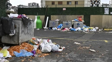 O belediyede çöp toplama krizi: İş bırakma eylemi ilçeyi çöpe boğdu