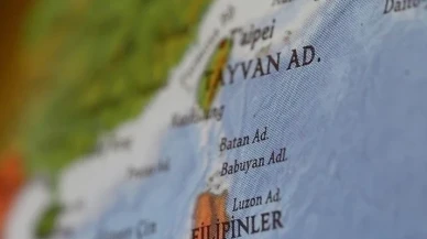 Tayvan’da Metroda Dehşet: Sis Bombası Attı, Rastgele Bıçakladı