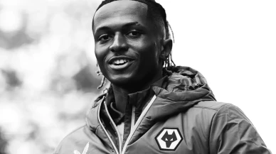 Futbol dünyasında acı kayıp: Genç futbolcu trafik kazasında hayatını kaybetti