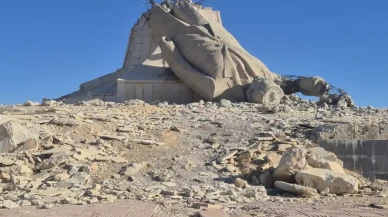 Görüntü Türkiye'nin yanı başından! 1 yıldır böyle yıkık halde duruyor