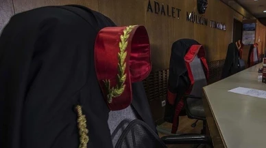 Hakkında uzaklaştırma kararı bulunuyordu: Emekli hakim, savcı kızını darbetti