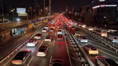 İstanbul’da Trafik Yoğunluğu Akşam Saatlerinde Yüzde 72’ye Çıktı