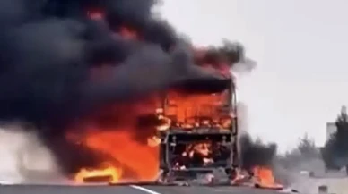 Eskişehir-Ankara kara yolundaki seyir halindeki yolcu otobüsü yandı