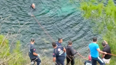 Eşini ve çocuğunu öldürüp kaza süsü vermişti: Cezaevinde kendini astı