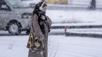 İstanbul’da beklenen kar yağışı başladı, THY 61 seferi iptal etti