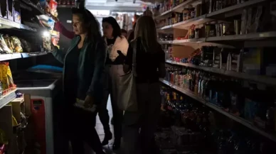 Karanlığa gömülen İspanya, elektriği Afrika ülkesinden çekmeye başladılar