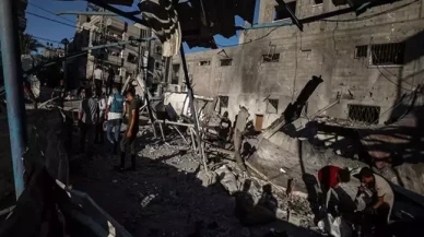 İsrail, Gazze'de Filistinlilerin sığındığı okulu ikinci kez vurdu