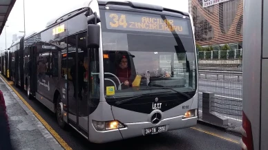 İstanbul Okmeydanı'nda metrobüste yangın çıktı
