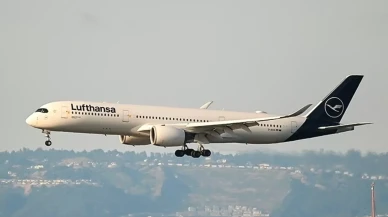 Pilot tuvalete gitti, yardımcısı kokpitte bayıldı! 200 yolcu pilotsuz kaldı