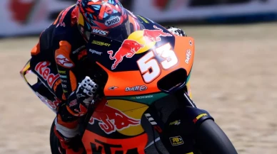 Deniz Öncü'den tarihi zafer: Moto2'de ilk Türk birincilik!