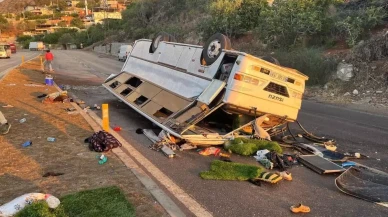 Hatay'da midibüs devrildi: 25 yaralı