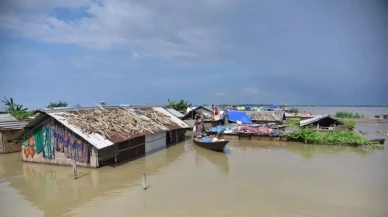 Hindistan'da yağışlar  felakete yol açtı: 125 Ölü!