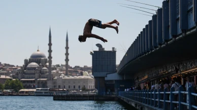 İstanbul'da sıcak havadan bunalanlar sahil ve parklarda vakit geçirdi