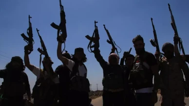 Dürzi-Bedevi çatışması şiddetlendi! Suriye güvenlik güçleri Süveyda'ya konuşlanıyor