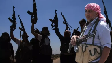 Süveyda'da iç savaş alarmı: 50 bin aşiret kentte, çatışmalar şiddetlendi!