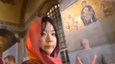 Twitch yayıncısı, Ayasofya'da 'barış işareti' yapınca uyarıldı