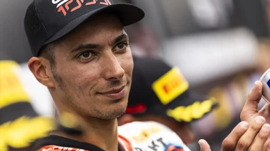 Toprak Razgatlıoğlu’ndan Macaristan'da tarihi zirve!