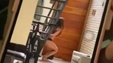 Ünlü futbolcu, sevgilisini merdivene bağlayıp işkence etti!