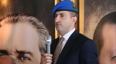 AK Partili Çelebi komando beresiyle 'ikna' turunda! Sosyal medyada tepki yağdı