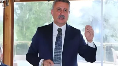 Rüşvetten tutuklanan AK Partili başkan görevden uzaklaştırıldı