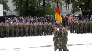 Almanya’da zorunlu askerlik uygulaması yeniden gündeme geldi