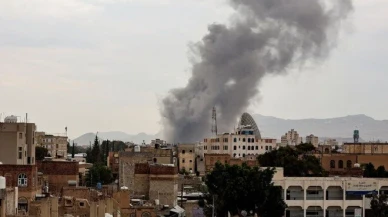 İsrail, Yemen'in başkenti Sana'yı vurdu