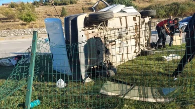 Sinop’ta otomobil devrildi: Sürücü yaralı hastaneye kaldırıldı