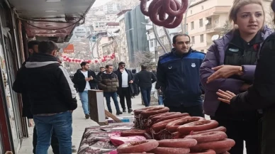 Bakanlık açıkladı: Sucukta sakatat, çayda gıda boyası tespit edildi!