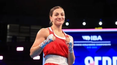 Buse Naz Çakıroğlu Dünya Boks Şampiyonası’nda Yarı Finalde