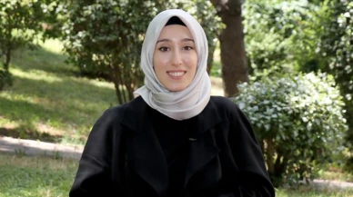 AK Parti İstanbul Milletvekili Rümeysa Kadak, Oxford'un yeni reklam yüzü oldu