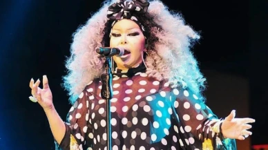 Bülent Ersoy yakışıklı gençlere seslendi! Sahnede söylediği o sözlerle herkesi şaşkına çevirdi