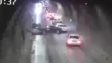 Tünelde otomobiller kafa kafaya çarpıştı: 1 yaralı