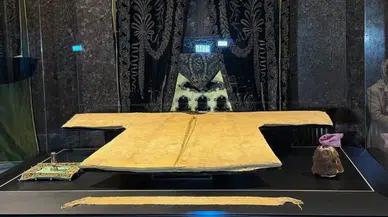 Hırka-i Şerif İstanbul'da ziyarete açıldı