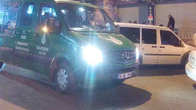 Esenyurt'ta bir rezidansın koridorunda 2 kişi silahla öldürüldü