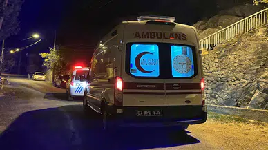 Hastaneye yetişemeden hamile kadın ambulansta doğum yaptı