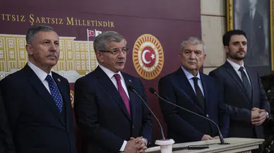 Davutoğlu’ndan savaş uyarısı: ABD Türkiye’ye “safını seç" baskısı yapabilir