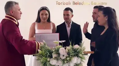 İzmir’de nikah töreninde şaşırtan şaka: Nikah memuru masayı terk etti