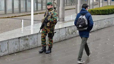 Belçika'da 200 asker sokakta devriye gezecek