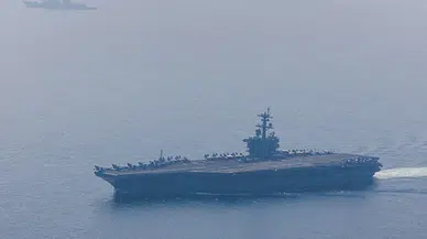 İran ordusundan bomba iddia: Abraham Lincoln uçak gemisi bölgeden kaçtı