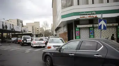 İran’da yakıt kotası düşürüldü: Akaryakıt istasyonlarında kuyruklar oluştu