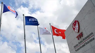 TFF'den tarihi değişiklik: Yayın gelirleri yeniden düzenleniyor