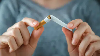 İngiltere'de yeni dönem: 2009 sonrası doğanlara sigara yasağı başladı