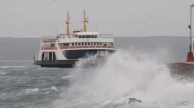 Olumsuz hava feribot seferlerini etkiledi: İptal edilen seferler açıklandı