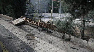 Diyarbakır’da kaldırıma çıkan otomobil öğrencilere çarptı