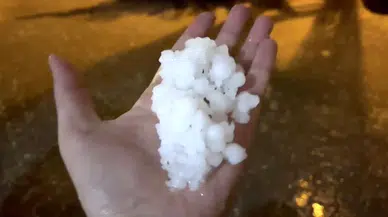 Adıyaman'da fındık büyüklüğünde dolu yağdı