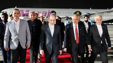 İran Dışişleri Bakanı Abbas Erakçi Umman ziyaretinde