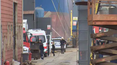 Tuzla’da korkutan yangın: Kuru yük gemisi alev aldı