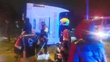 Balıkesir'de yolcu otobüsü devrildi! 3 kişi öldü, 31 kişi yaralandı